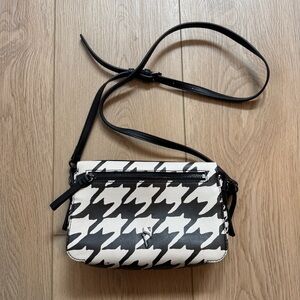 Simply Vera Vera Wang Black and White Houndstooth Crossbody Bag